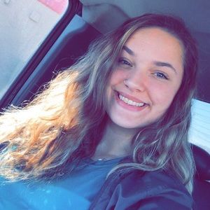 Meet your Posher, Devin